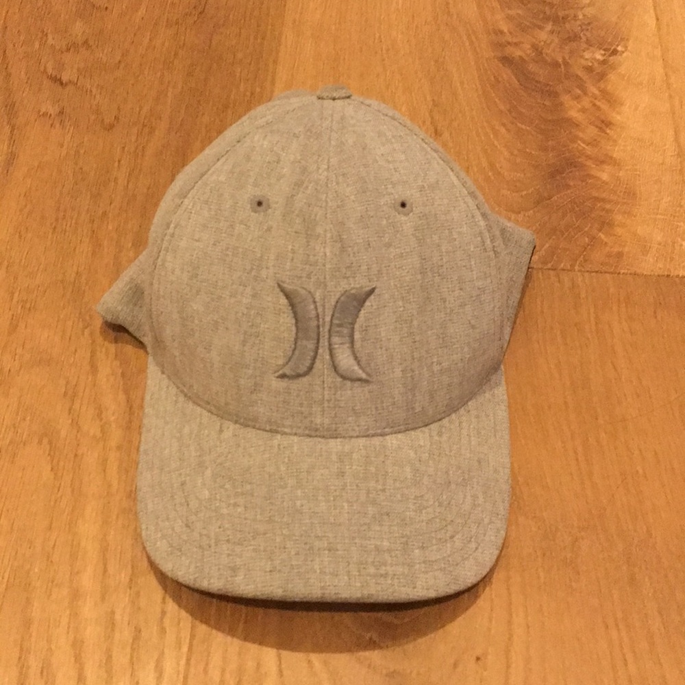 Grey hurly hat